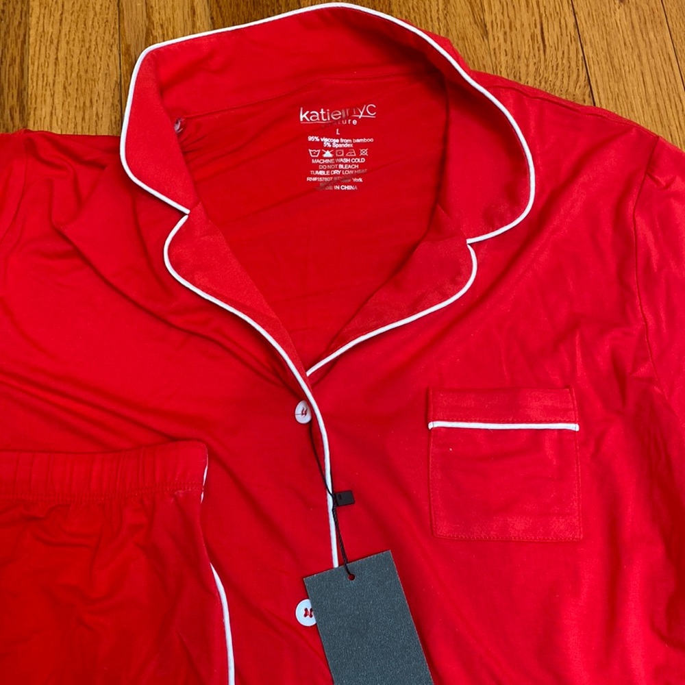 Katiej red shirt pajama set. This set is Junior.